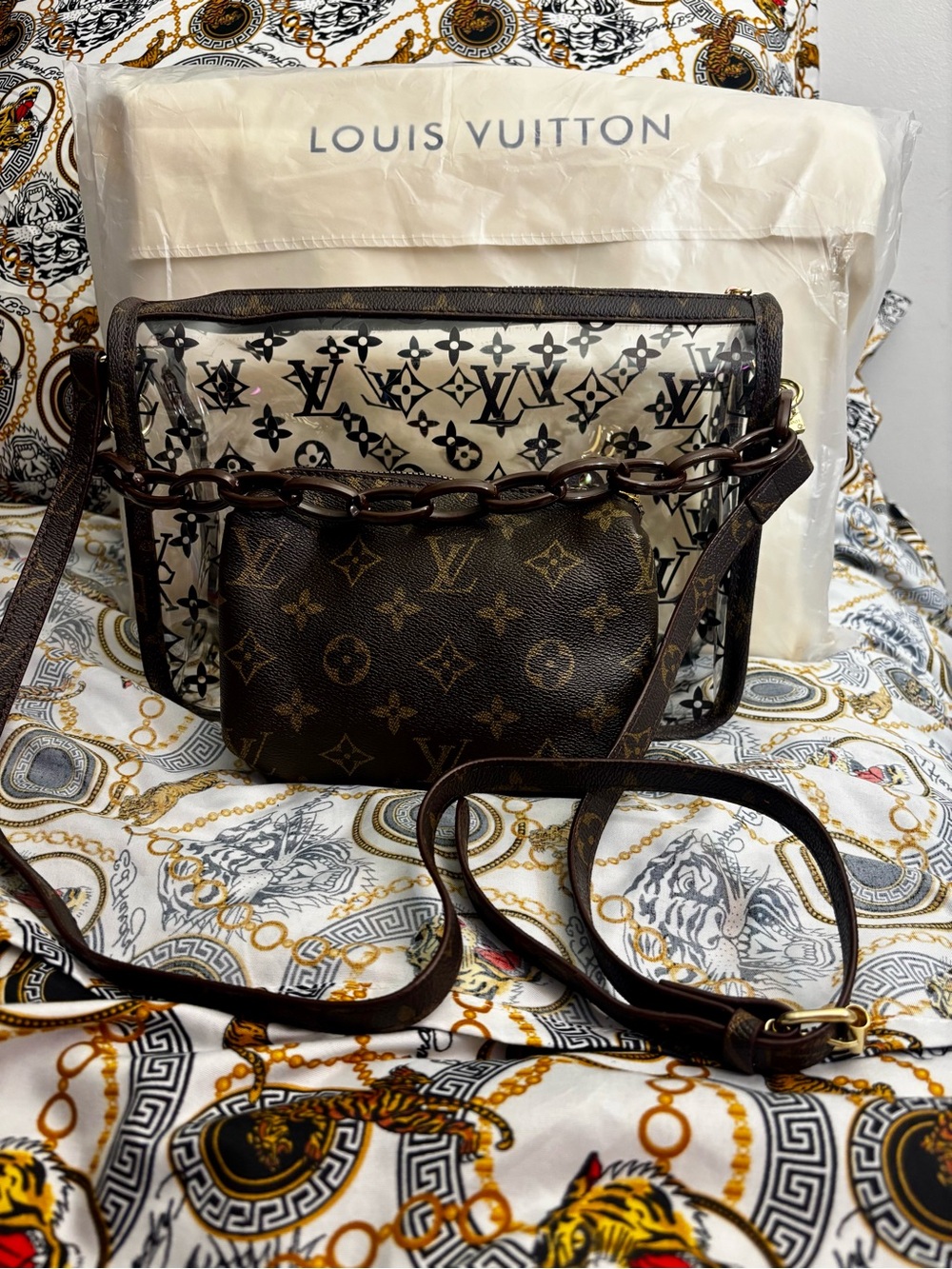 ( Fashion Bag ) Clear Monogram Crossbody Bag in Brown/Transparent 👇